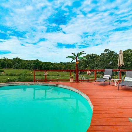 Spacious Ozarks Family Home - Private Pool And Grill Bourbon Kültér fotó