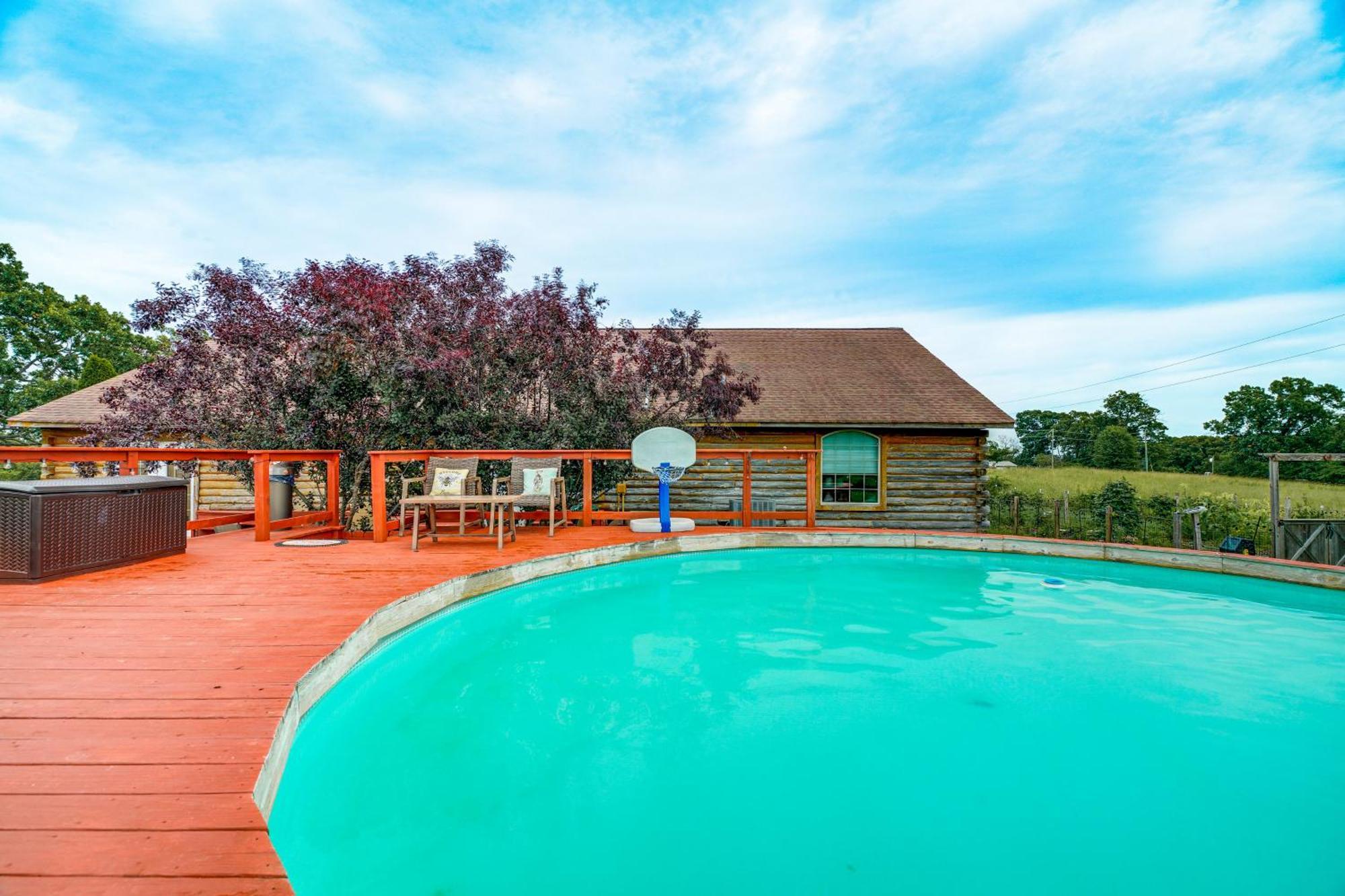 Spacious Ozarks Family Home - Private Pool And Grill Bourbon Kültér fotó