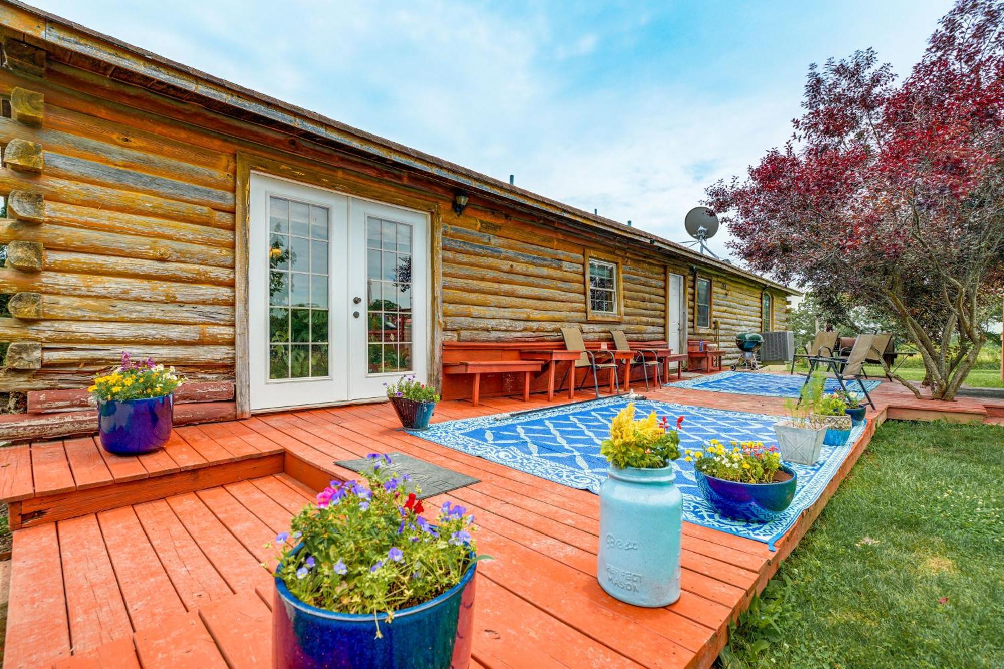 Spacious Ozarks Family Home - Private Pool And Grill Bourbon Kültér fotó